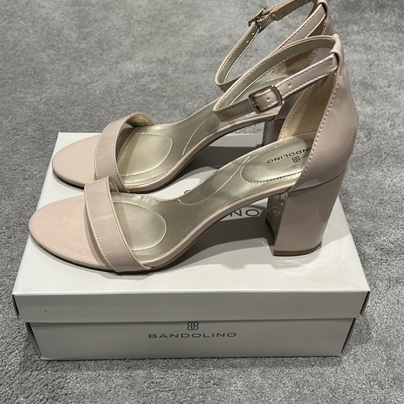 Bandolino pump sandal. Natural - Picture 2 of 5